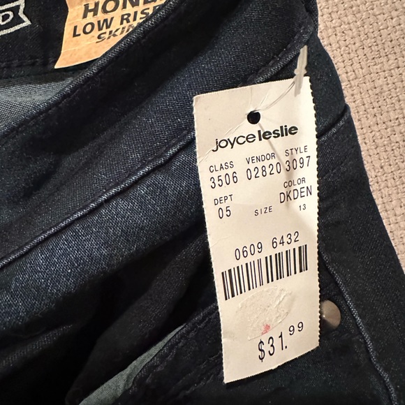 Truth - Picture 6 of 10